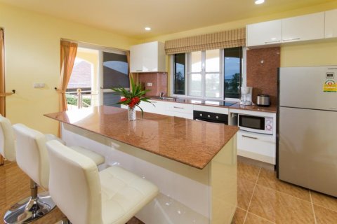 Chalet de 4 dormitorios en Ko Samui, Tailandia № 180169 - foto 8