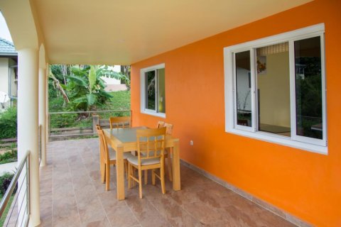 Chalet de 4 dormitorios en Ko Samui, Tailandia № 180169 - foto 14