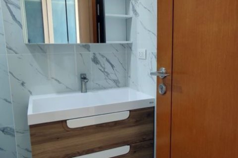 Condominio de 1 dormitorio en Watthana, Bangkok, Tailandia № 47608 - foto 15