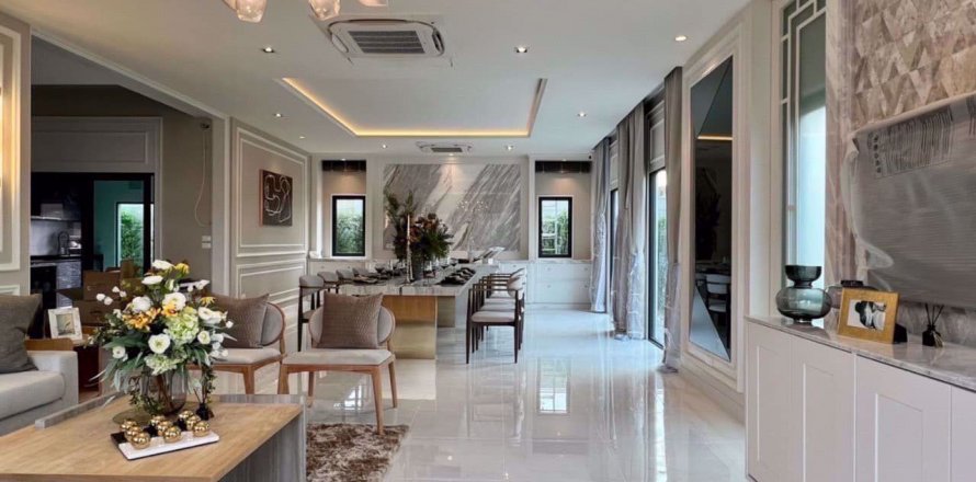 Casa de 5 dormitorios en Bang Kaeo, Tailandia № 47610