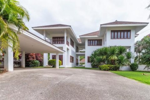 Chalet de 4 dormitorios en Hua Hin, Tailandia № 202804 - foto 5