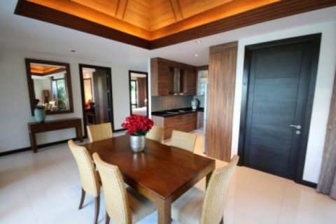 Chalet de 3 dormitorios en Hua Hin, Tailandia № 202800 - foto 5