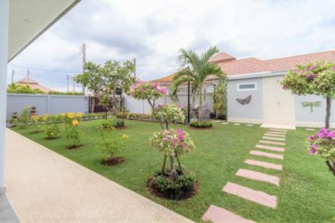 Chalet de 3 dormitorios en Hua Hin, Tailandia № 202806 - foto 3