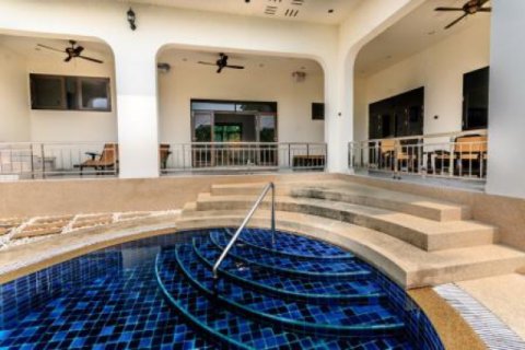 Chalet de 3 dormitorios en Hua Hin, Tailandia № 202803 - foto 4