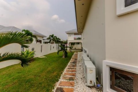 Chalet de 3 dormitorios en Hua Hin, Tailandia № 202803 - foto 5