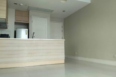 Estudio en el condominio en Khlong Toei, Bangkok, Tailandia № 171629 - foto 12