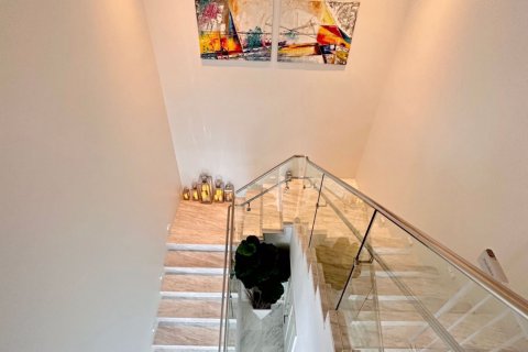 ЖК Four Seasons Private Residences в Бангкоке, Таиланд № 9378 - фото 20