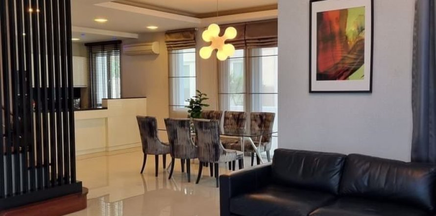 Casa de 5 dormitorios en Chatuchak, Bangkok, Tailandia № 47663