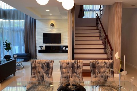 Casa de 5 dormitorios en Chatuchak, Bangkok, Tailandia № 47663 - foto 5
