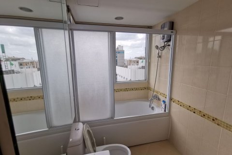 Condo in Chatuchak, Bangkok, Thailand, 2 bedrooms  № 47662 - photo 9