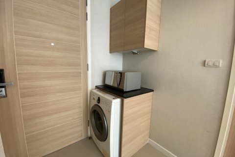 Estudio en el condominio en Watthana, Bangkok, Tailandia № 159626 - foto 13