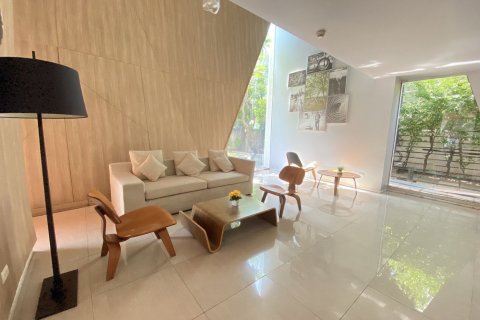 Estudio en el condominio en Watthana, Bangkok, Tailandia № 159626 - foto 11