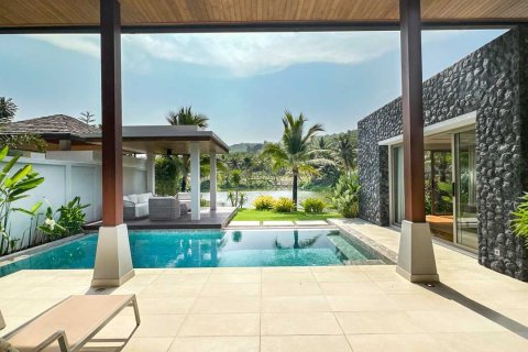 Casa de 3 dormitorios en Bang Tao, Tailandia № 175516 - foto 3