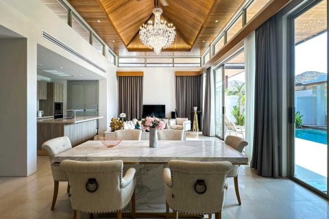 Casa de 3 dormitorios en Bang Tao, Tailandia № 175516 - foto 5