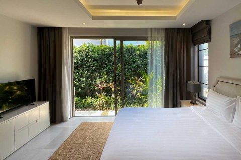Casa de 3 dormitorios en Bang Tao, Tailandia № 175516 - foto 8