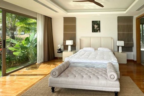 Casa de 3 dormitorios en Bang Tao, Tailandia № 175516 - foto 10