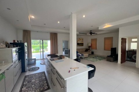 Chalet de 3 dormitorios en Hua Hin, Tailandia № 152566 - foto 7