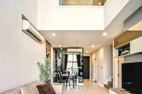 Condominio de 2 dormitorios en Khlong Toei, Bangkok, Tailandia № 120414 - foto 10