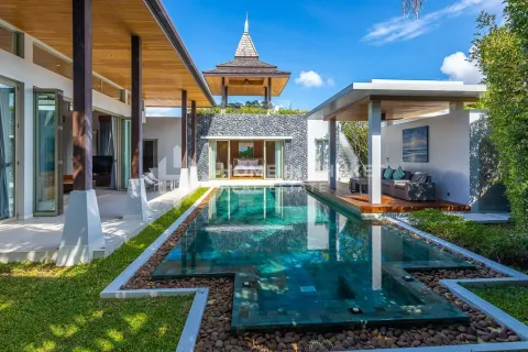 Casa de 3 dormitorios en Bang Tao, Tailandia № 209649