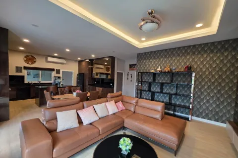 House in Pattaya, Thailand 3 bedrooms № 158786 - photo 29
