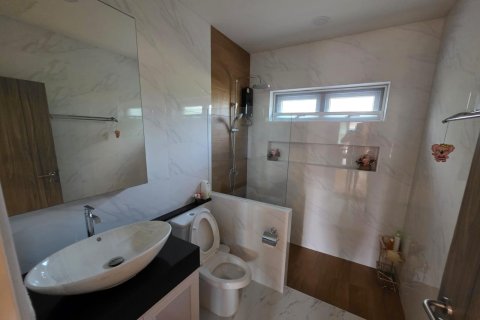 House in Pattaya, Thailand 3 bedrooms № 158786 - photo 15