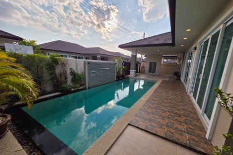 House in Pattaya, Thailand 3 bedrooms № 158786 - photo 2