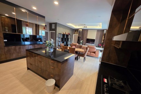 House in Pattaya, Thailand 3 bedrooms № 158786 - photo 8