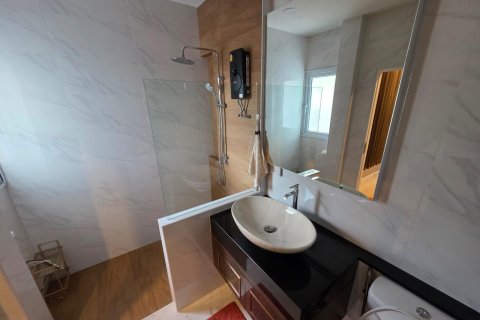 House in Pattaya, Thailand 3 bedrooms № 158786 - photo 20
