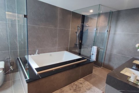 Chalet de 5 dormitorios en Lat Phrao, Bangkok, Tailandia № 165435 - foto 16