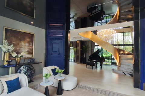 Chalet de 5 dormitorios en Lat Phrao, Bangkok, Tailandia № 165435 - foto 10