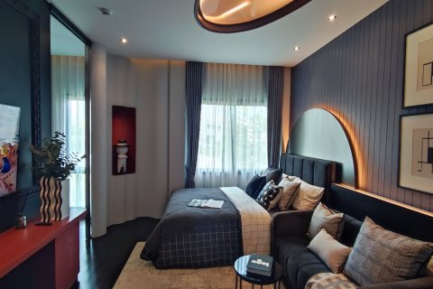 Chalet de 5 dormitorios en Lat Phrao, Bangkok, Tailandia № 165435 - foto 12