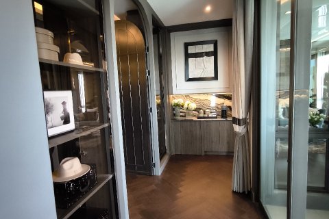 Chalet de 5 dormitorios en Bangkok, Tailandia № 165438 - foto 3