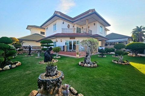 Casa de 3 dormitorios en Hua Hin, Tailandia № 169669