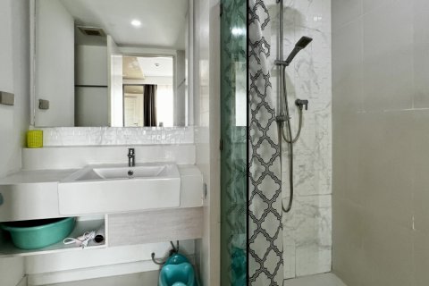 Apartamento de 1 dormitorio en Jomtien Beach, Pattaya, Tailandia № 169664 - foto 4