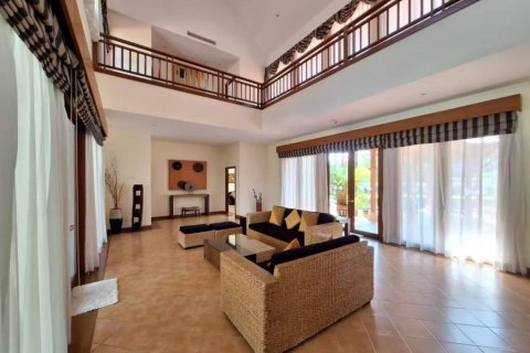 Chalet de 4 dormitorios en Phuket, Tailandia № 163838 - foto 9
