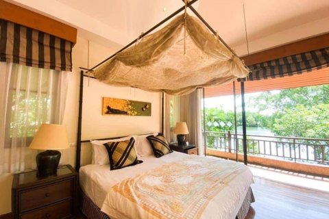 Chalet de 4 dormitorios en Phuket, Tailandia № 163838 - foto 8