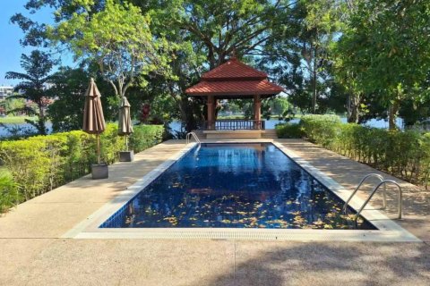 Chalet de 4 dormitorios en Phuket, Tailandia № 163838 - foto 10