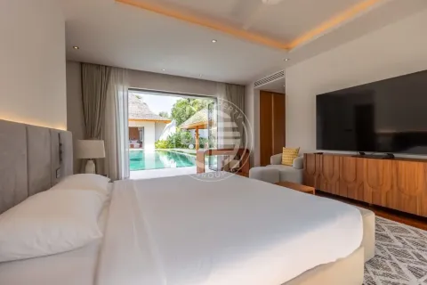 Chalet de 4 dormitorios en Phuket, Tailandia № 190691 - foto 10
