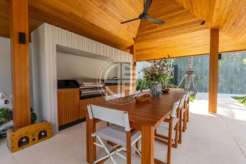 Chalet de 4 dormitorios en Phuket, Tailandia № 190691 - foto 11