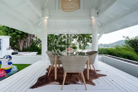 Chalet de 5 dormitorios en Phuket, Tailandia № 190693 - foto 23