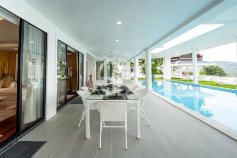 Chalet de 5 dormitorios en Phuket, Tailandia № 190693 - foto 8