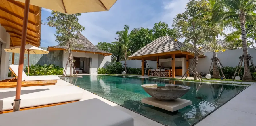 Chalet de 4 dormitorios en Phuket, Tailandia № 190696