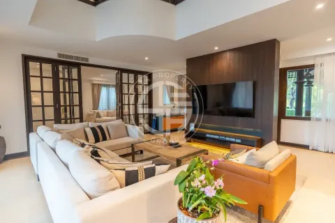 Chalet de 4 dormitorios en Bang Tao, Tailandia № 190695 - foto 2