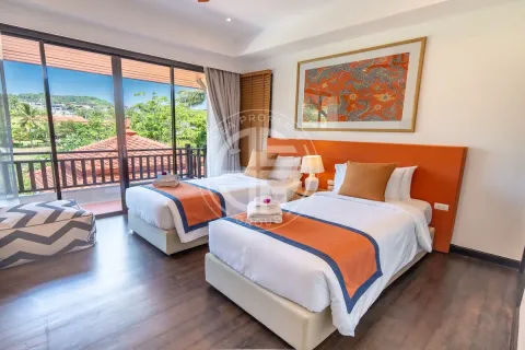 Chalet de 4 dormitorios en Bang Tao, Tailandia № 190695 - foto 5