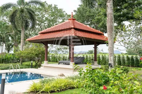 Chalet de 3 dormitorios en Bang Tao, Tailandia № 190690 - foto 13