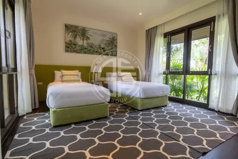 Chalet de 3 dormitorios en Bang Tao, Tailandia № 190690 - foto 6