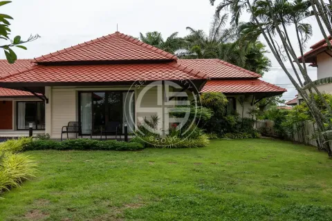 Chalet de 3 dormitorios en Bang Tao, Tailandia № 190690 - foto 14