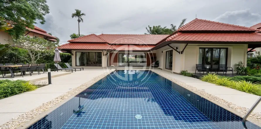 Chalet de 3 dormitorios en Bang Tao, Tailandia № 190690