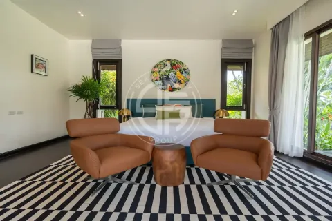 Chalet de 3 dormitorios en Bang Tao, Tailandia № 190690 - foto 5