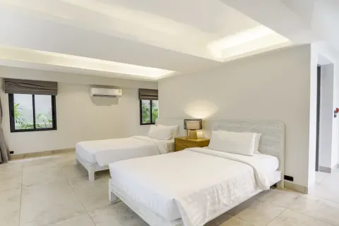 Chalet de 4 dormitorios en Bang Tao, Tailandia № 190692 - foto 20